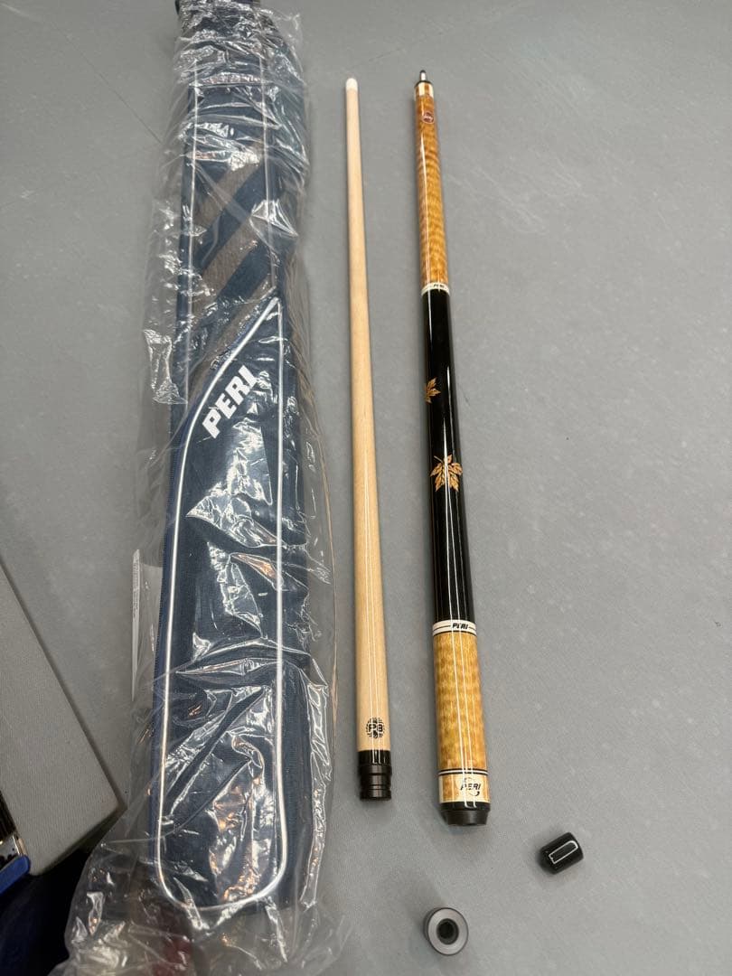 PERI ビリヤードキュー ケース付き