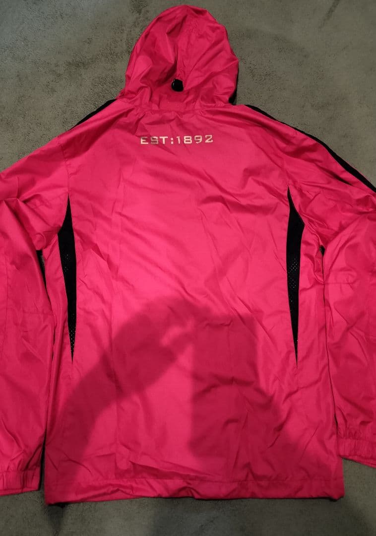 リバプールFC ウィンドブレーカー　サッカー　フットボール　ウェア　希少