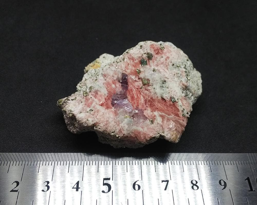 442 ロードクロサイト＆フローライト＆パイライト 標本 原石