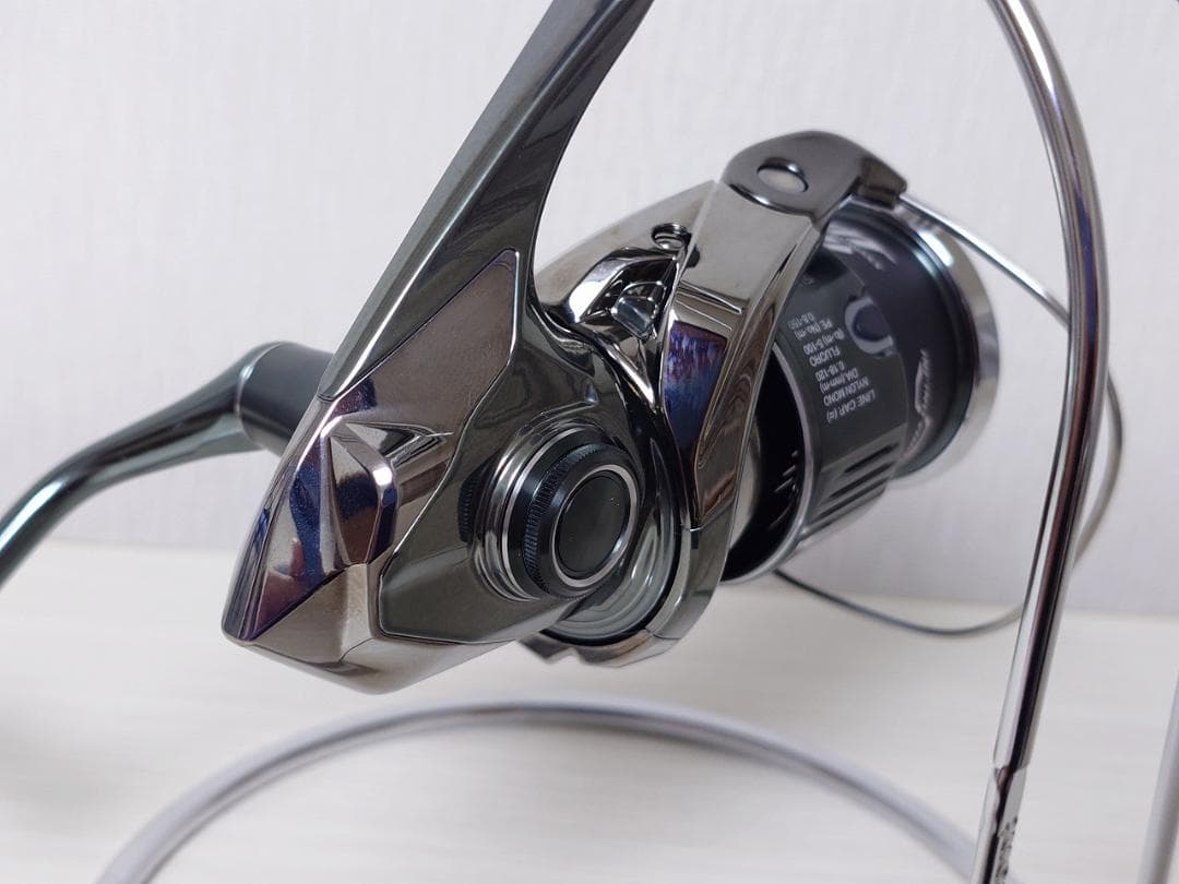 シマノ 22ステラ 2500SHG 新品同様 SHIMANO STELLA