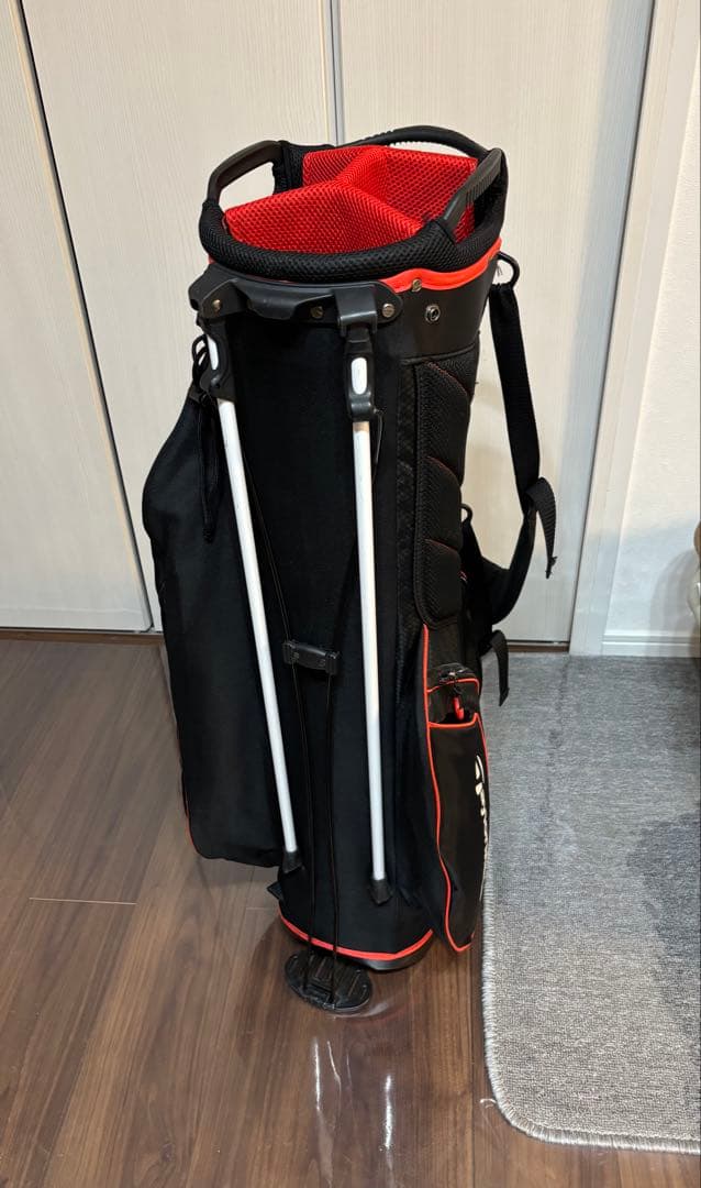 TaylorMade ゴルフスタンドバッグ ブラック/レッド