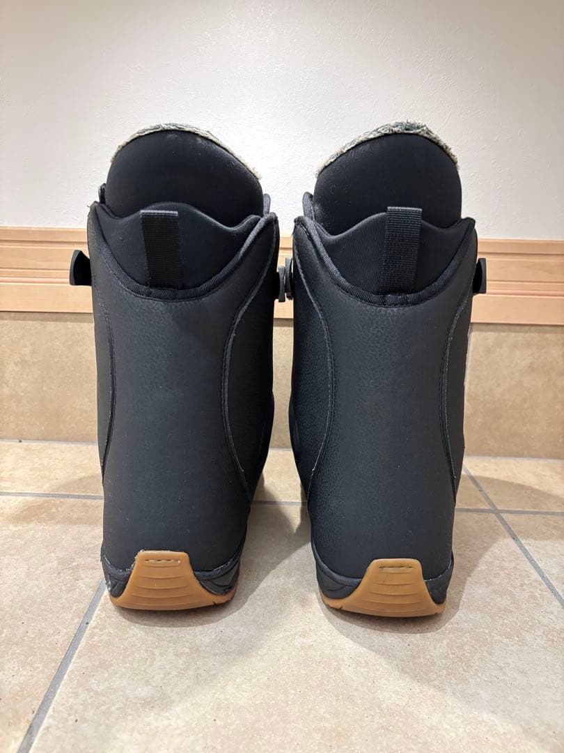 スノーボードブーツ 黒 ボアライニング