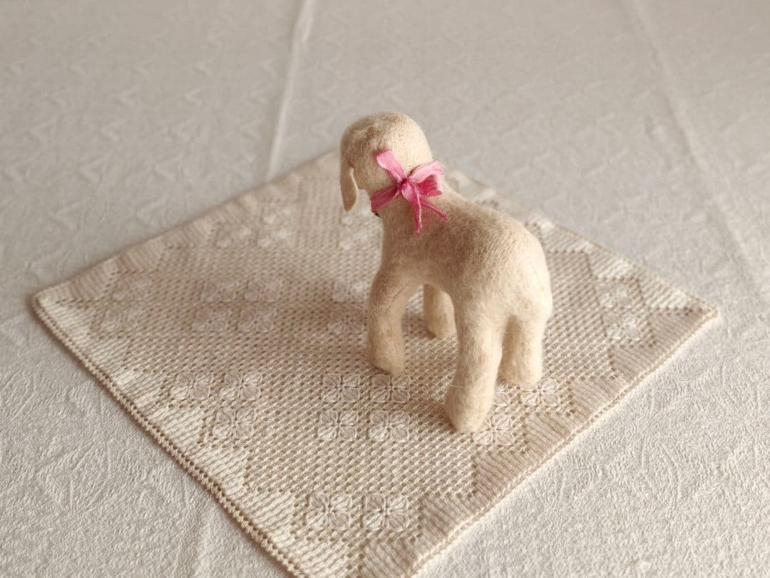 * vintage animal ❀ グリーンの瞳の 羊ちゃん