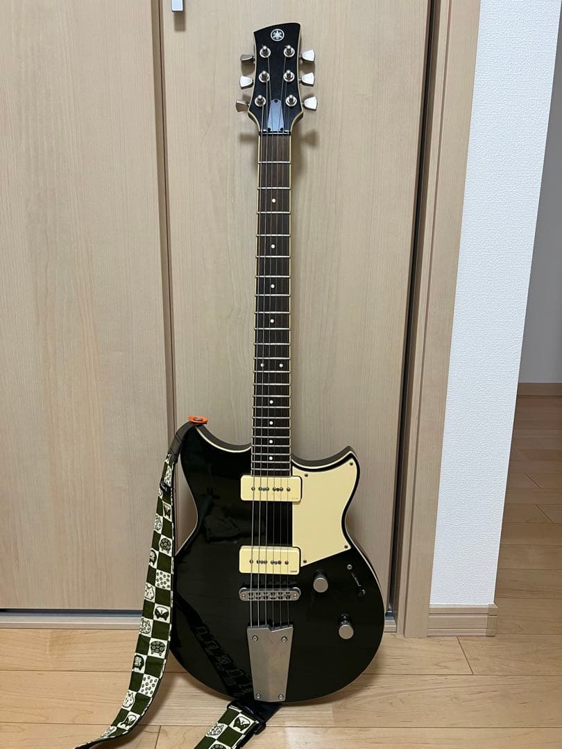 ギター YAMAHA REVSTAR RS502T