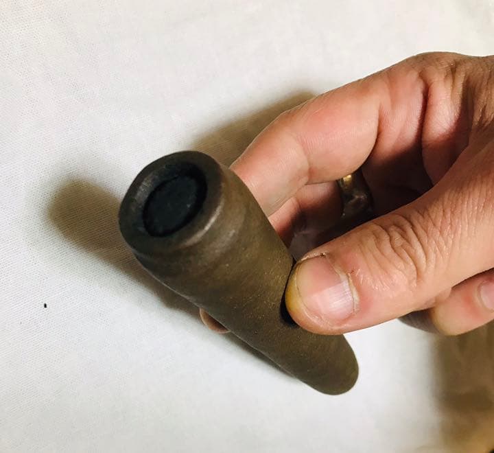 備前焼のチロム(大麻用パイプ)