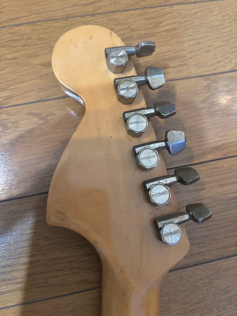 フェルナンデスバーニー初期型FSTストラトキャスター