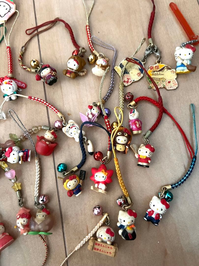 【ご当地限定】キティちゃんストラップ　いろいろ 34点