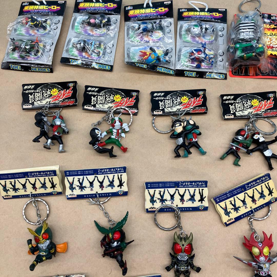 仮面ライダー光るキーホルダー　ファイティング　ライダーvs戦闘員キーホルダー