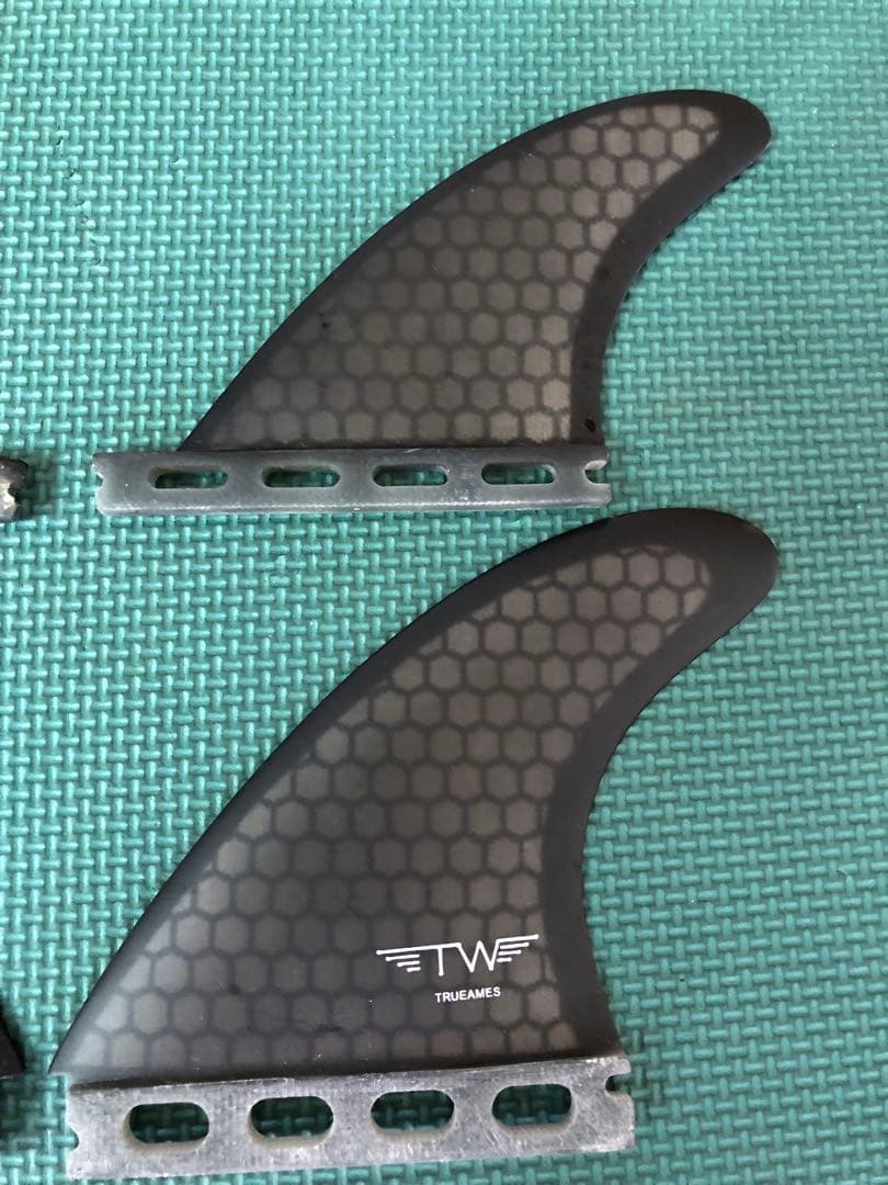 美品　TRUE AMES タイラーウォーレン　クアッドフィン