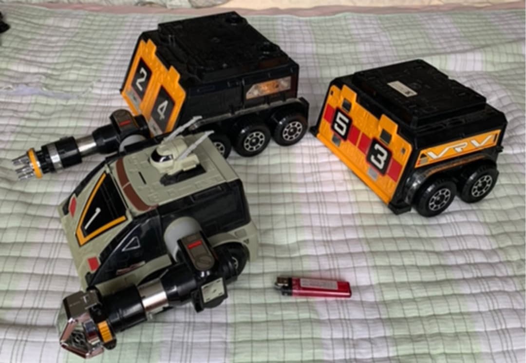 バンダイ製激走合体ロボットDRRV