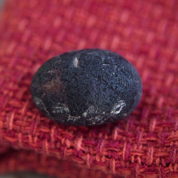 チンターマニストーン ７ｇ サフォーダイト 隕石ガラス