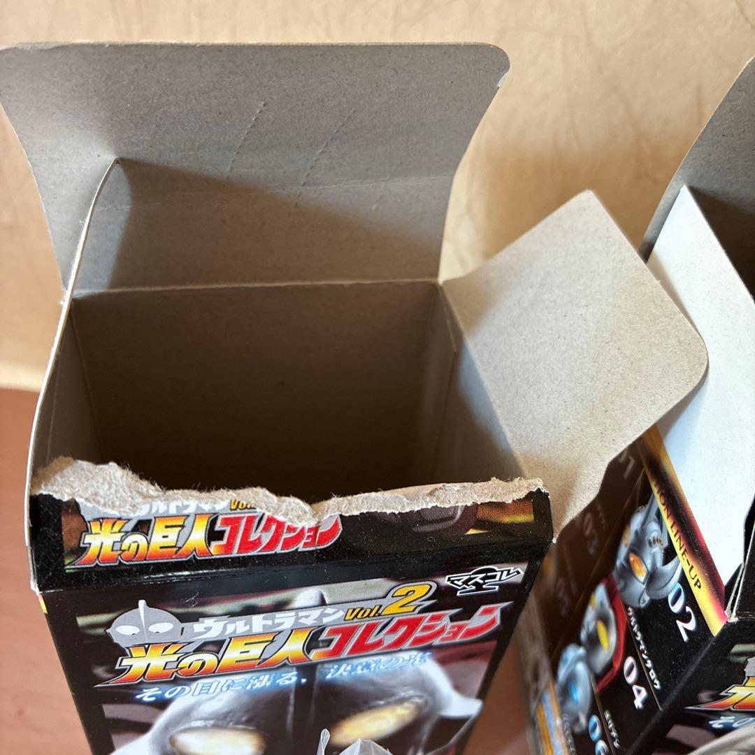 ウルトラマン　光の巨人コレクション　vol.1と2マスコレ　8個　ひとつ箱なし