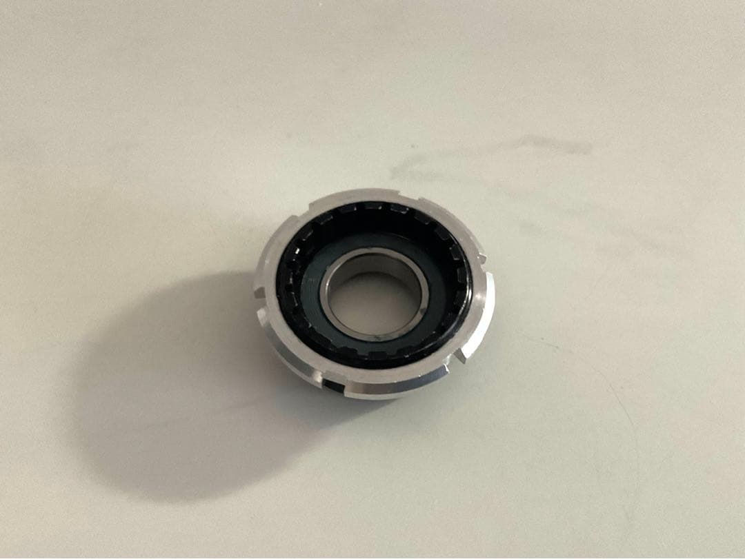 【新品】チタンWhite IndustriesスクエアテーパーBB 113×73