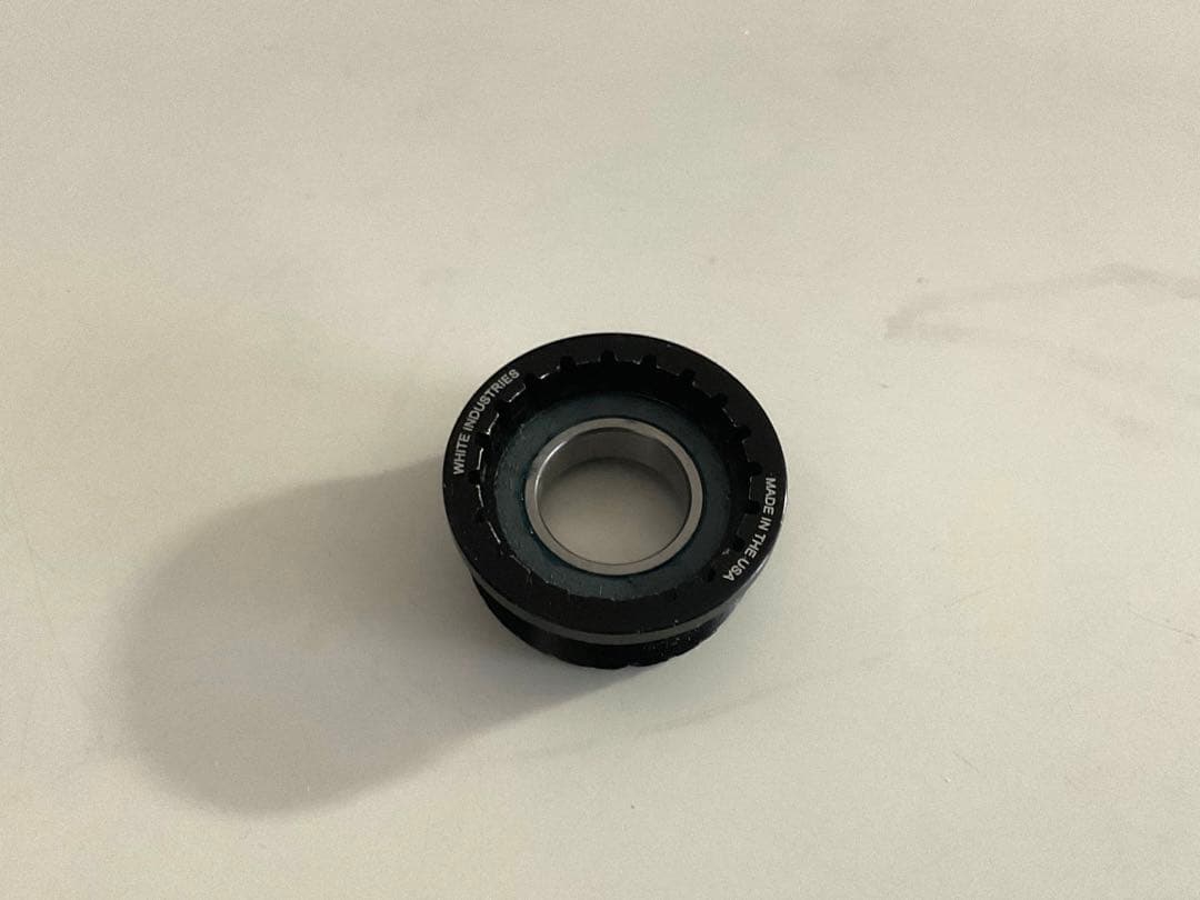 【新品】チタンWhite IndustriesスクエアテーパーBB 113×73