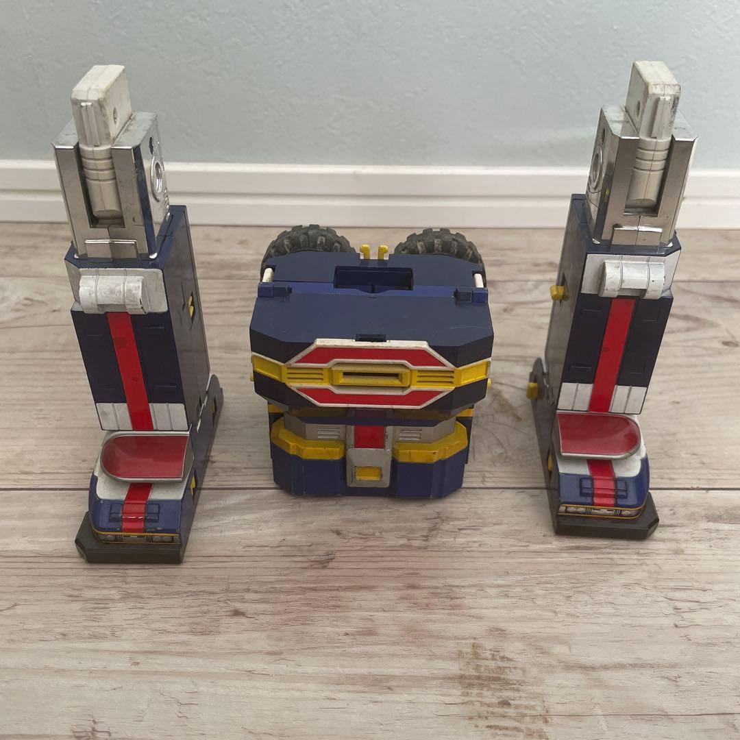 DX超合金ダイナマン ダイナモービル　ダイナキャリー