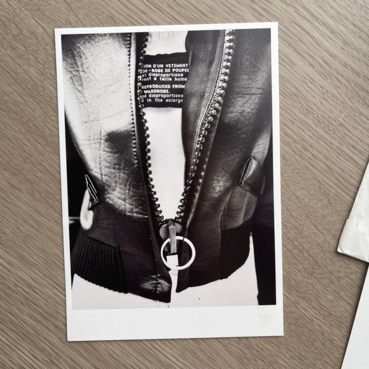 レア Margiela マルジェラ パリ回顧展会場限定 ポストカード 足袋