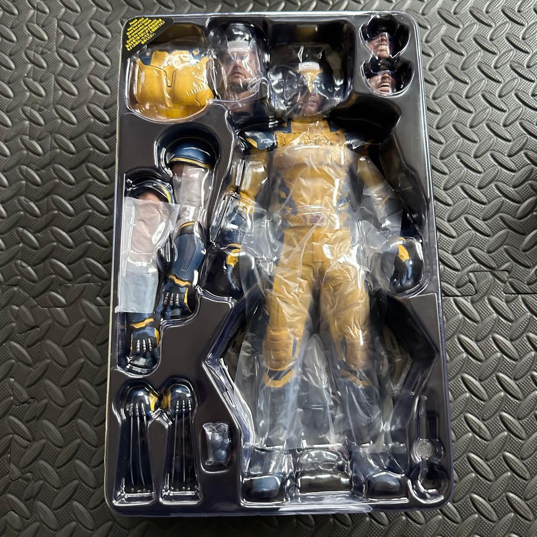 ホットトイズ　ウルヴァリン　ボーナスアクセサリー付き