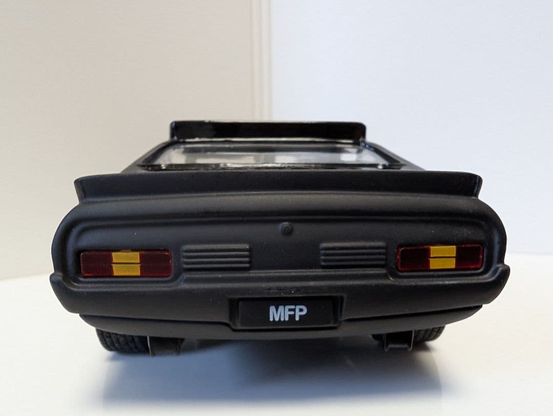 ミニカー GREEN LIGHT 1/24 Ford Falcon XB MADMAX