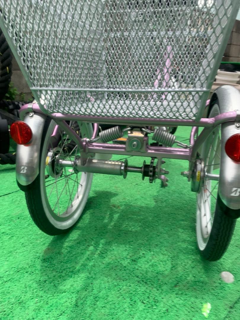 【送料込み】★ブリヂストン三輪自転車★(シルバー、大人用、高齢者用）新品