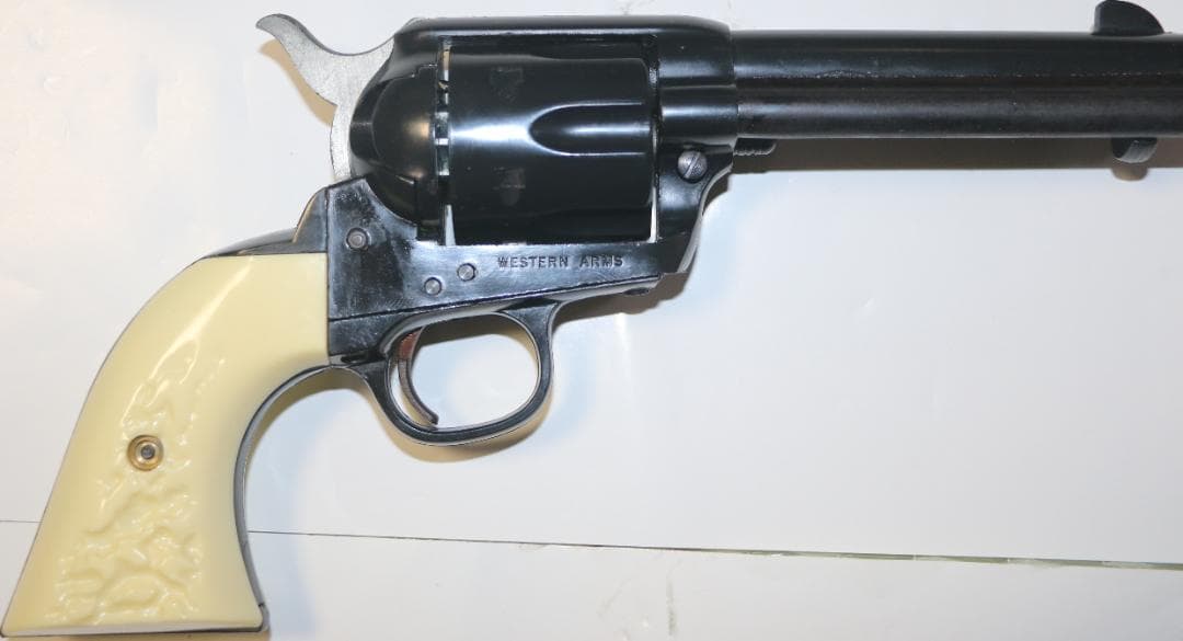 ウェスタンアームズABS樹脂製モデルガン コルトピースメーカー 未発火 中古品