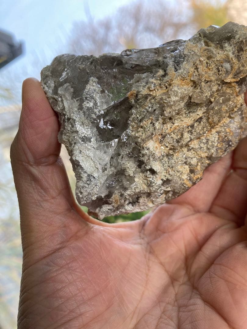 ヒマラヤ　マニハール原石　ルチル入り　水晶　天然石　レインボー