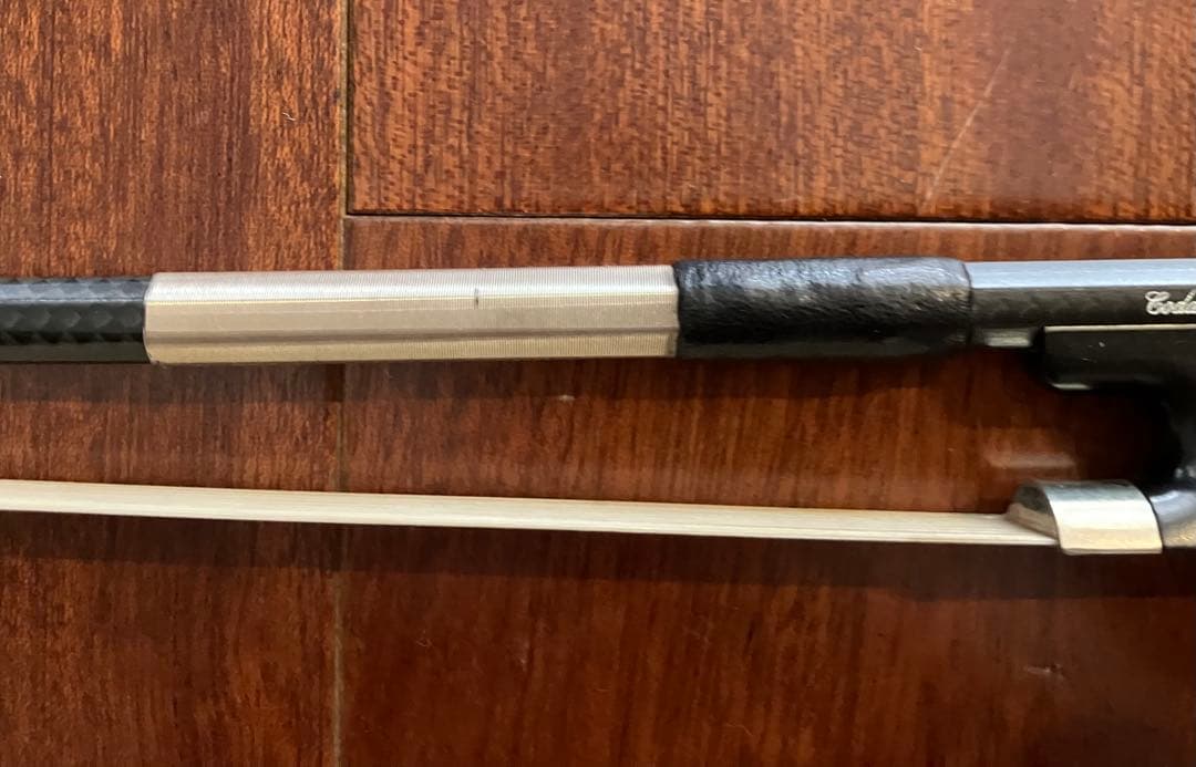 CodaBow（コーダボウ）Diamond SX カーボン製バイオリン弓4/4