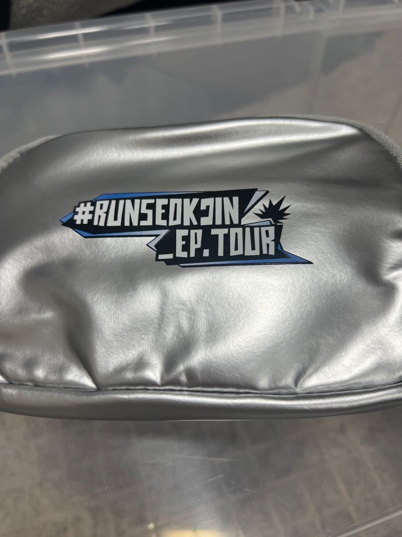 BTS ジン JIN VIP 入場特典 ポーチ＆ピンバッジ アムステルダム