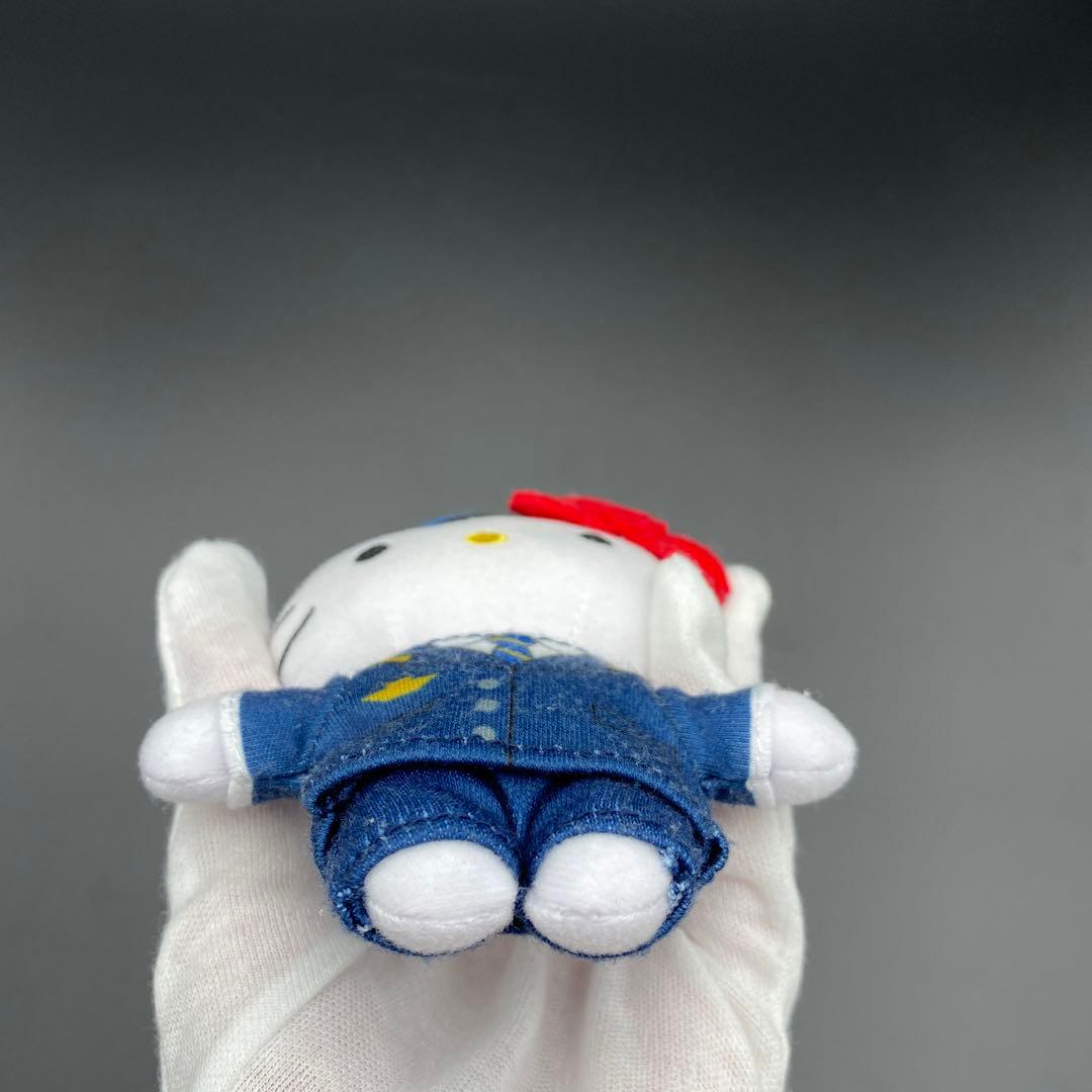 ハローキティー　キーホルダー　限定　新幹線 車掌　ぬいぐるみ　ストラップ