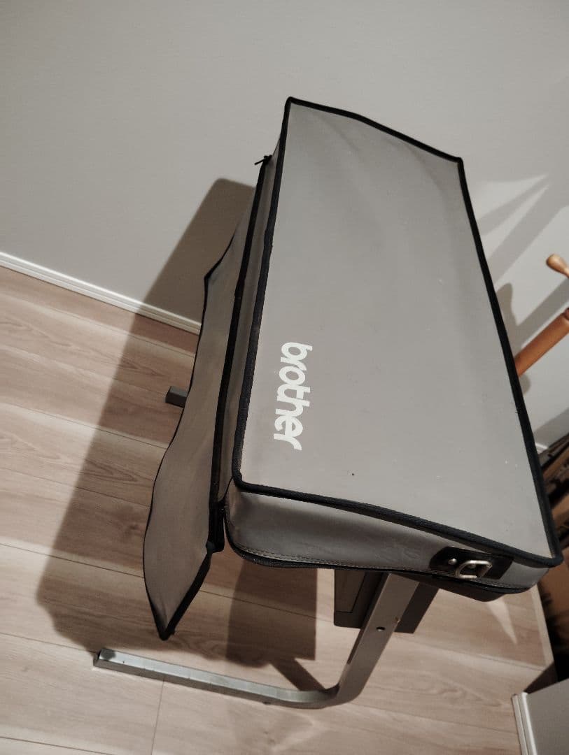 電子ピアノ　Brother