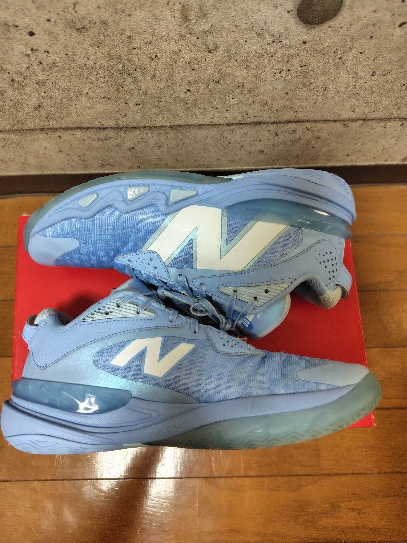 ニューバランス　HESI LOW V2