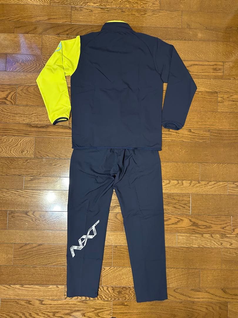 ミズノ　ムーブクロスジャケット・パンツ　セットアップ