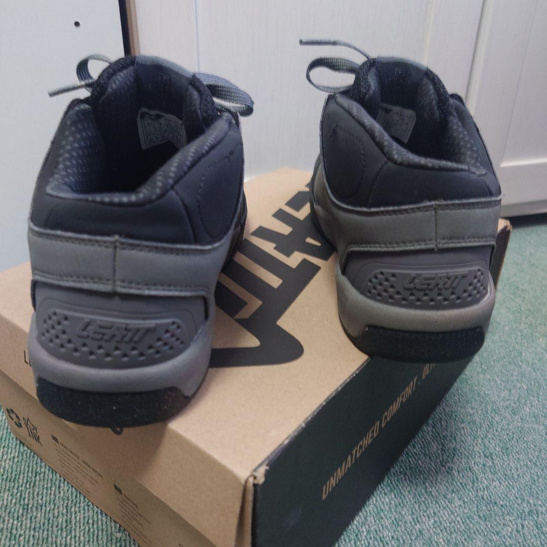 LEATT リアットMTBフラットペダル　スペシャライズドSPECIALIZED