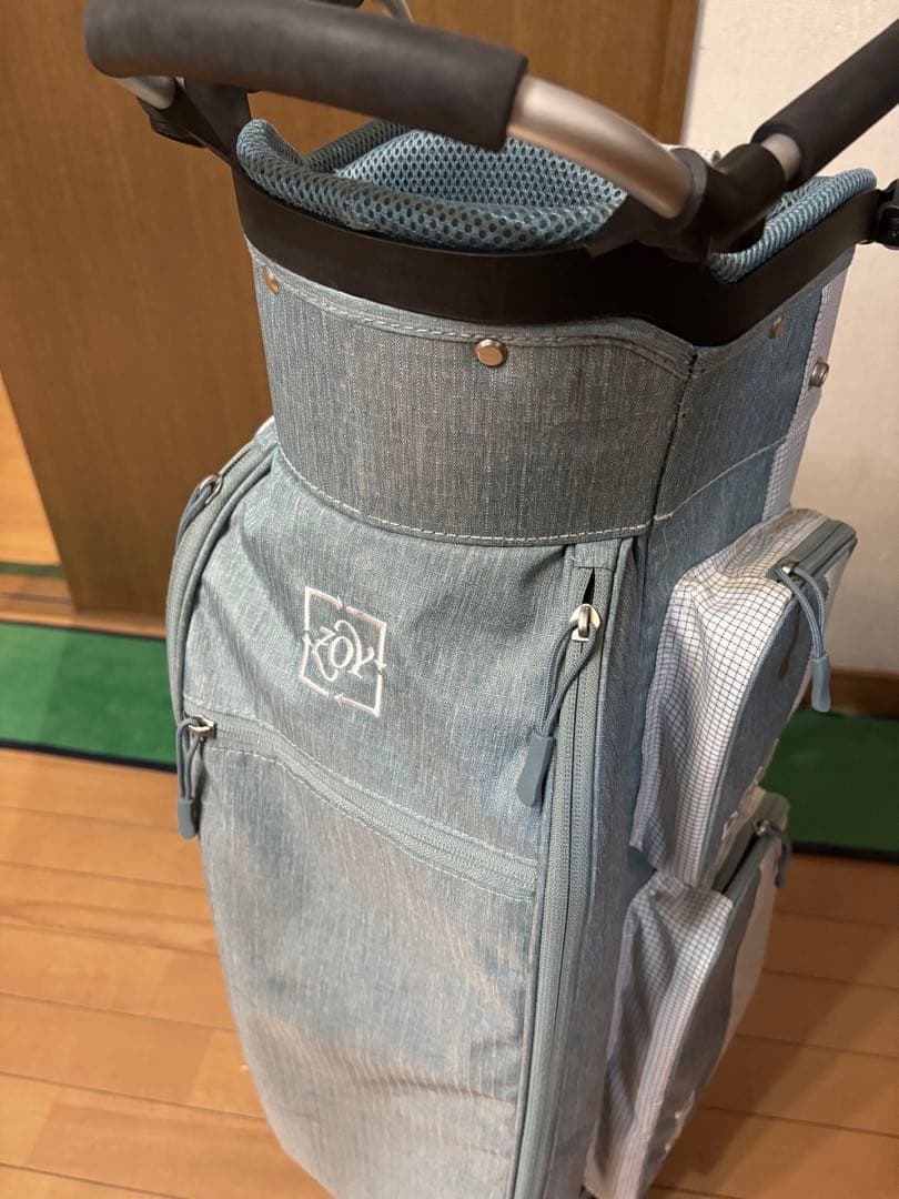 ZOY キャスター付き UNISEX R-PET キャディバッグ フード無