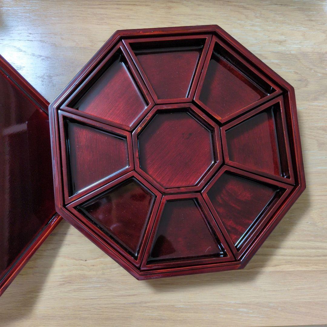 漆器 八角形皿 孔雀と花のデザイン（韓国の食器クジョルパン）