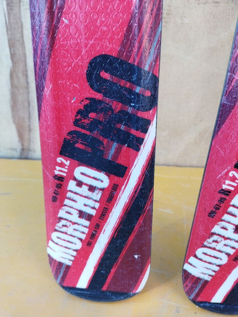 エラン 　ELAN スキー　板 MORPHEO PRO 140 赤・黒・白