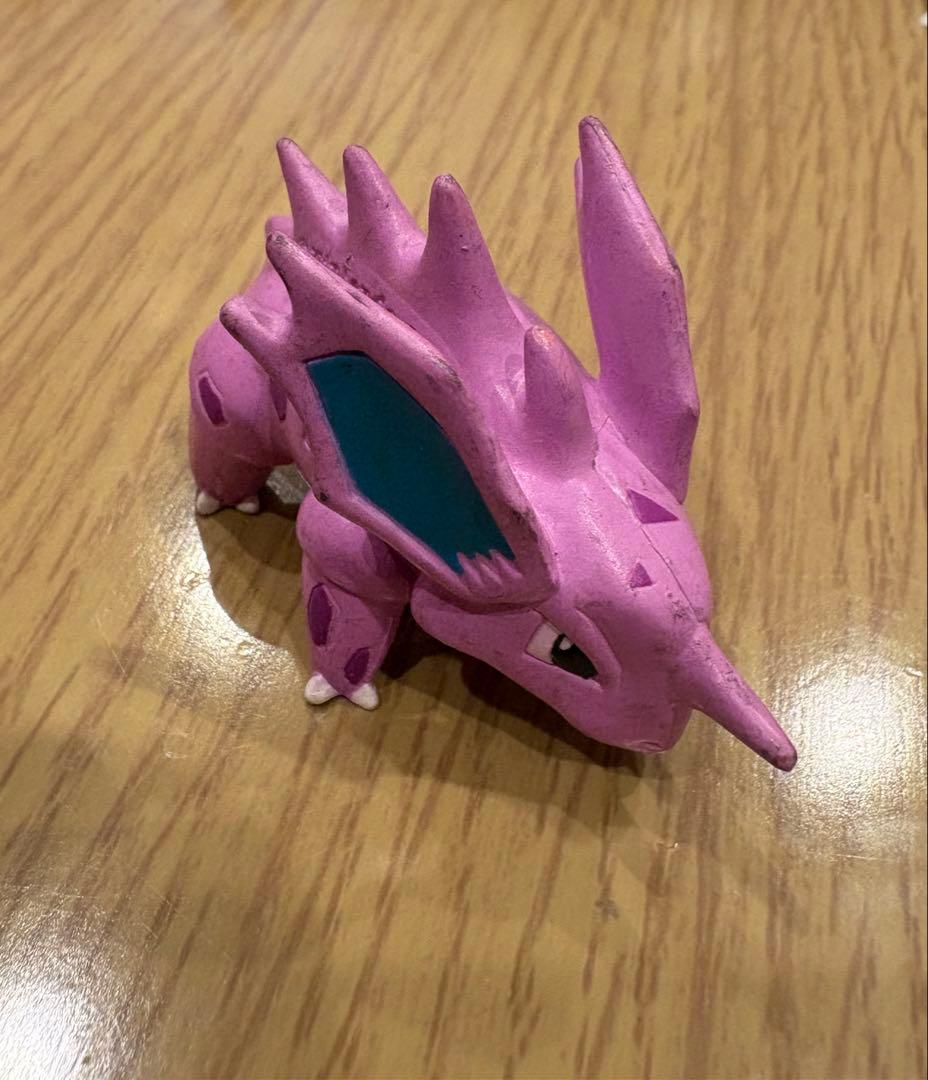 ポケモン モンコレ　ニドリーノ