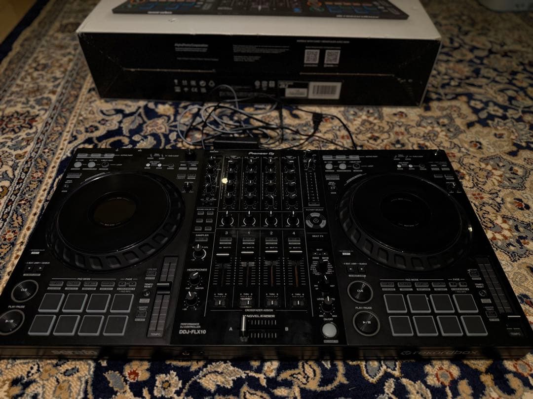 Pioneer DDJ-FLX10 コントローラー