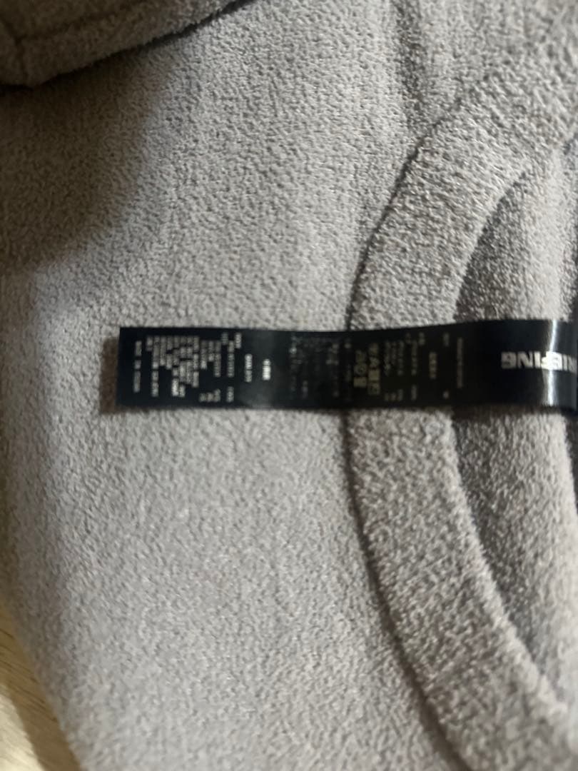 ブリーフィンググレー プリントロゴ 上下