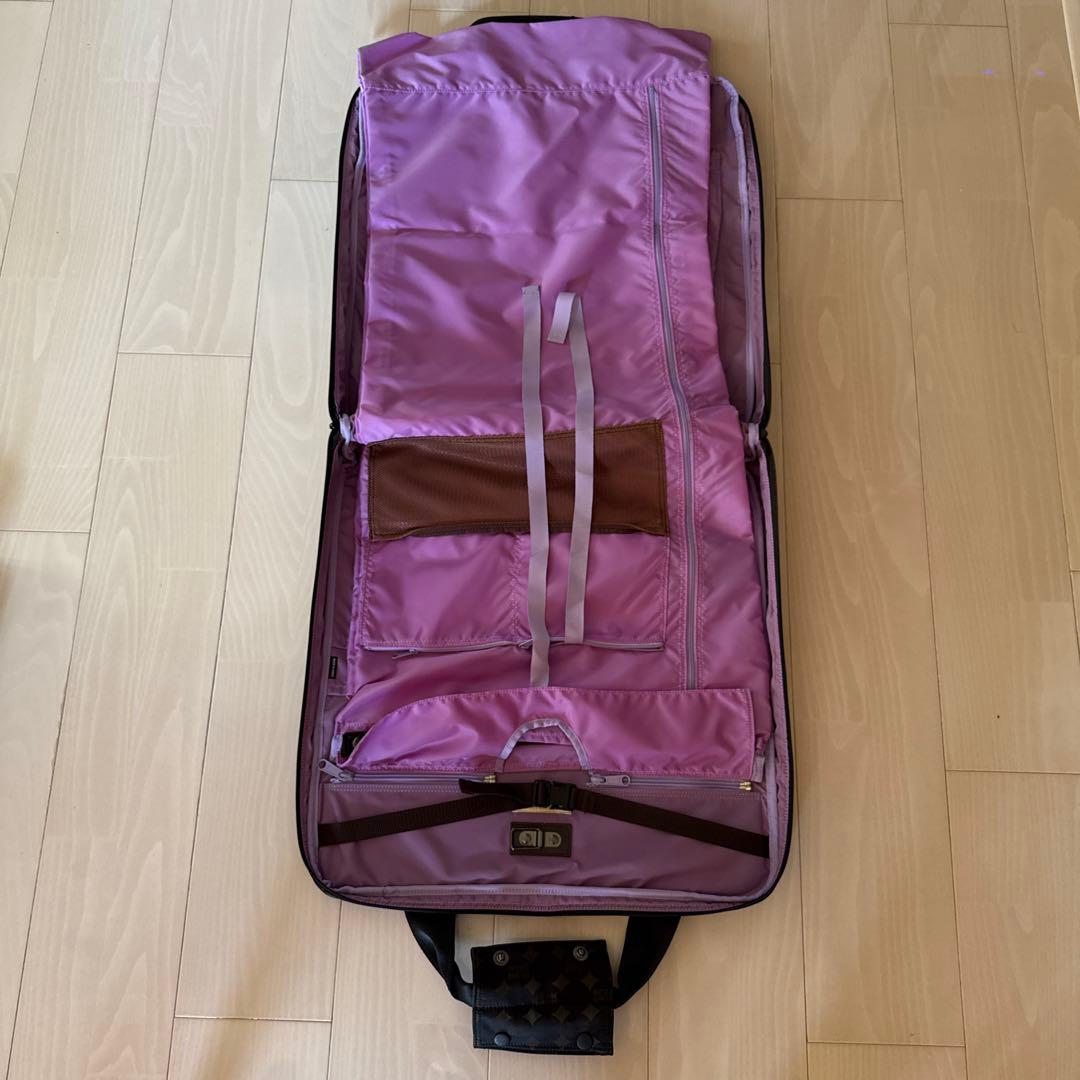 アルティザンアンドアーティスト ガーメントケース