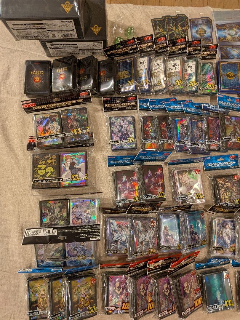 遊戯王 まとめ売り　引退品　シングルカード、サプライ多数