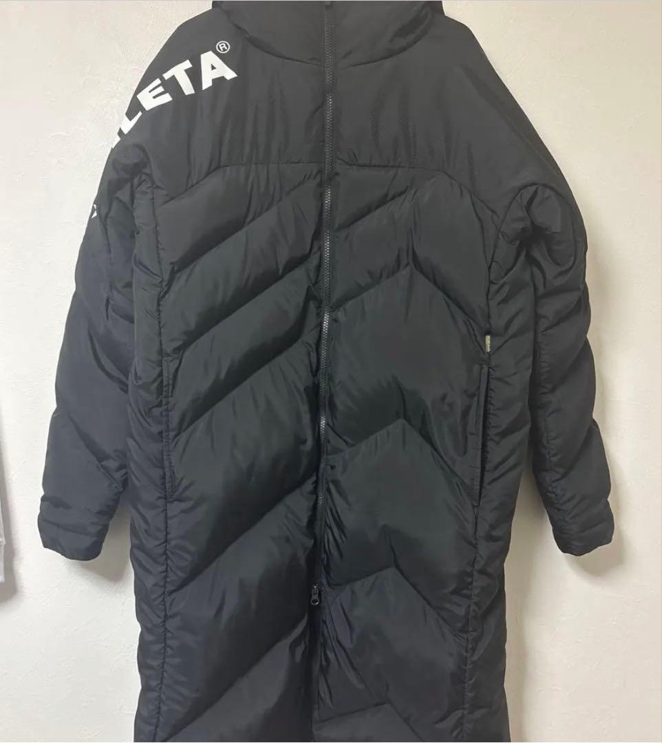 ATHLETA フード付き ブラックダウンコート