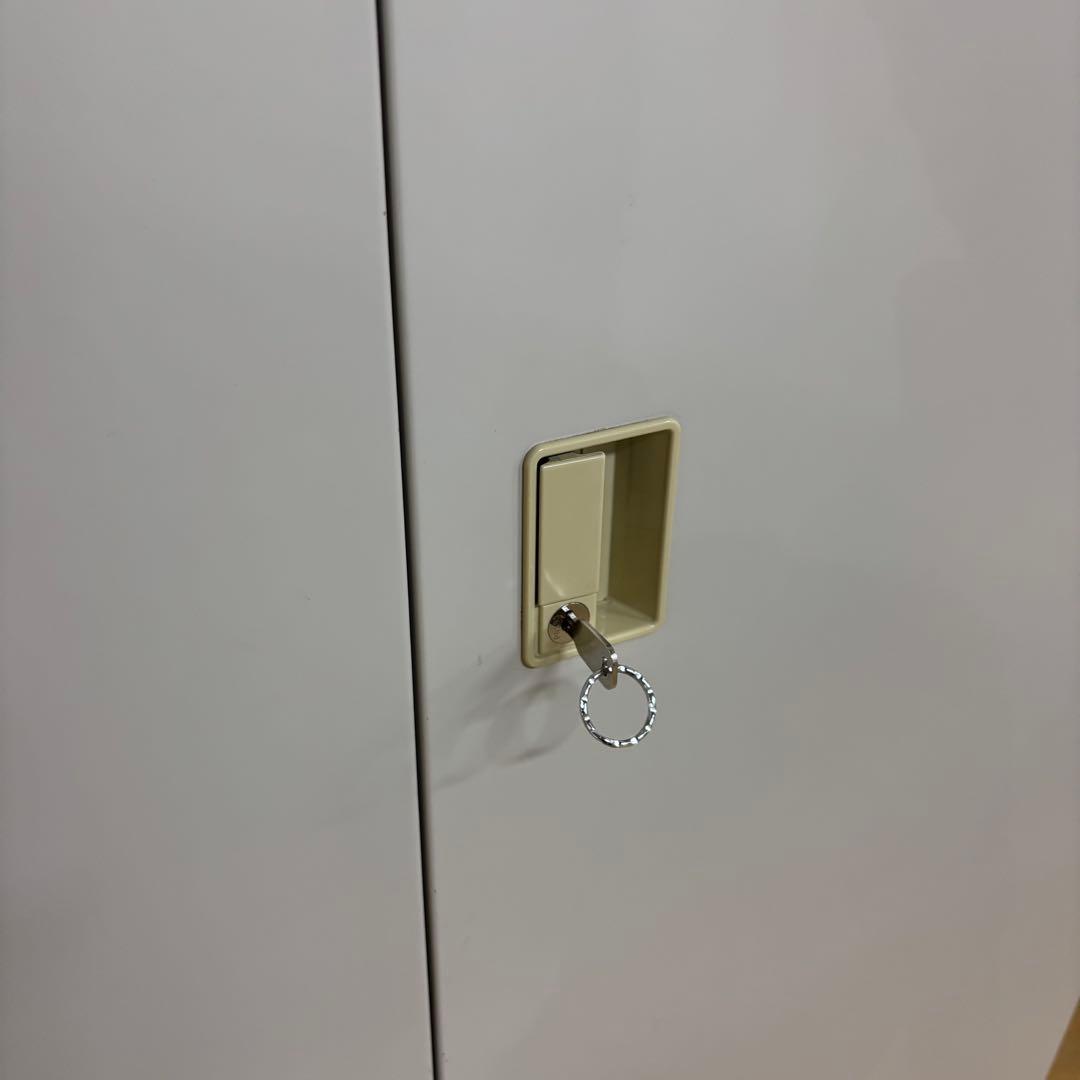 引取限定 鍵あり 両開き スチール 書庫 事務所 事務用品 キャビネット