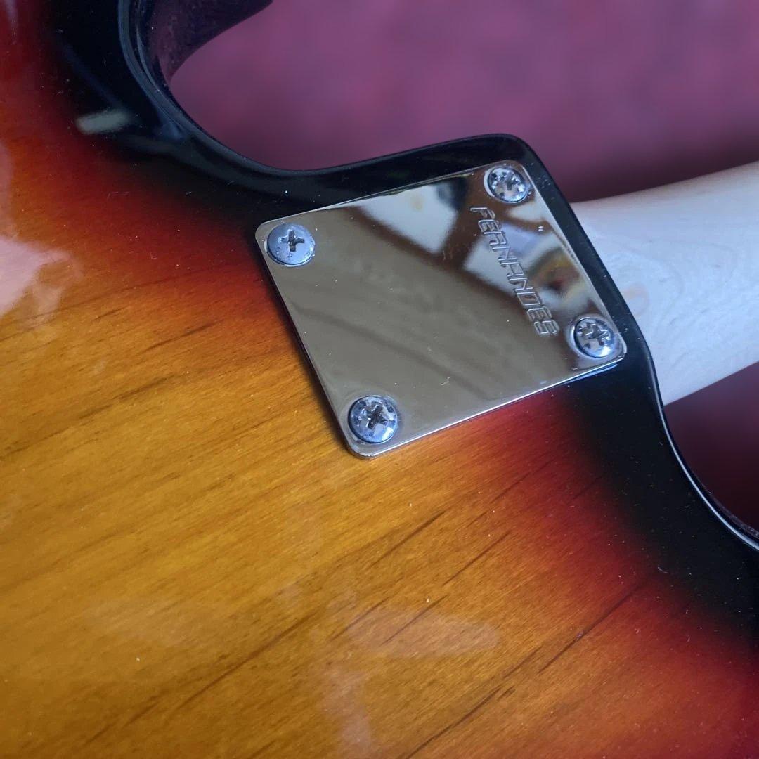 フェルナンデス5弦ベース