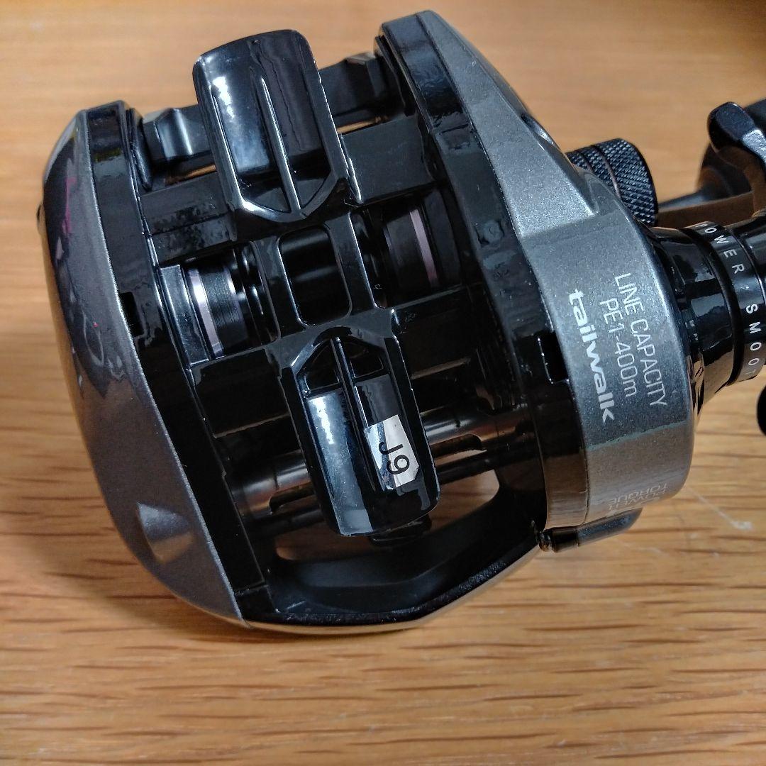 美品 tailwalk Tai Game WIDE 64BR ベイトリール