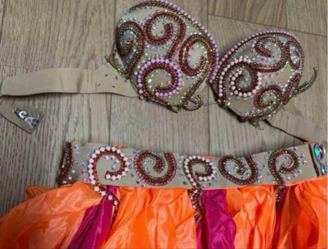 ポリーナ　マンダリンソレーユ　ベリーダンス　衣装　オレンジ⭐︎お値段交渉OK