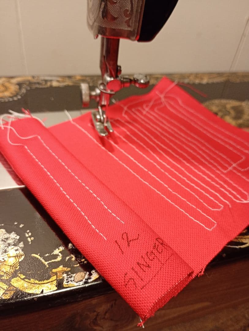 縫うためのアンティークミシン　シンガー　スフィンクス　手回しハンドル