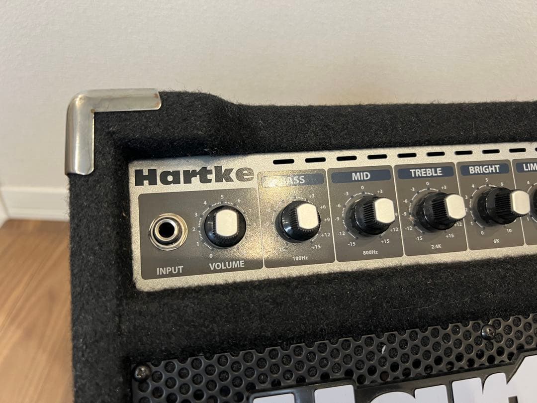 Hartke A25 ベース用アンプ