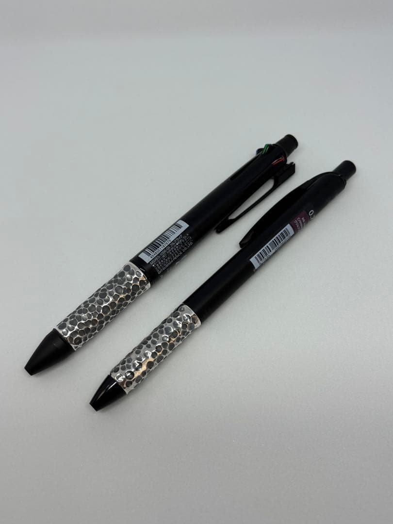 ボールペン　シルバーグリップ