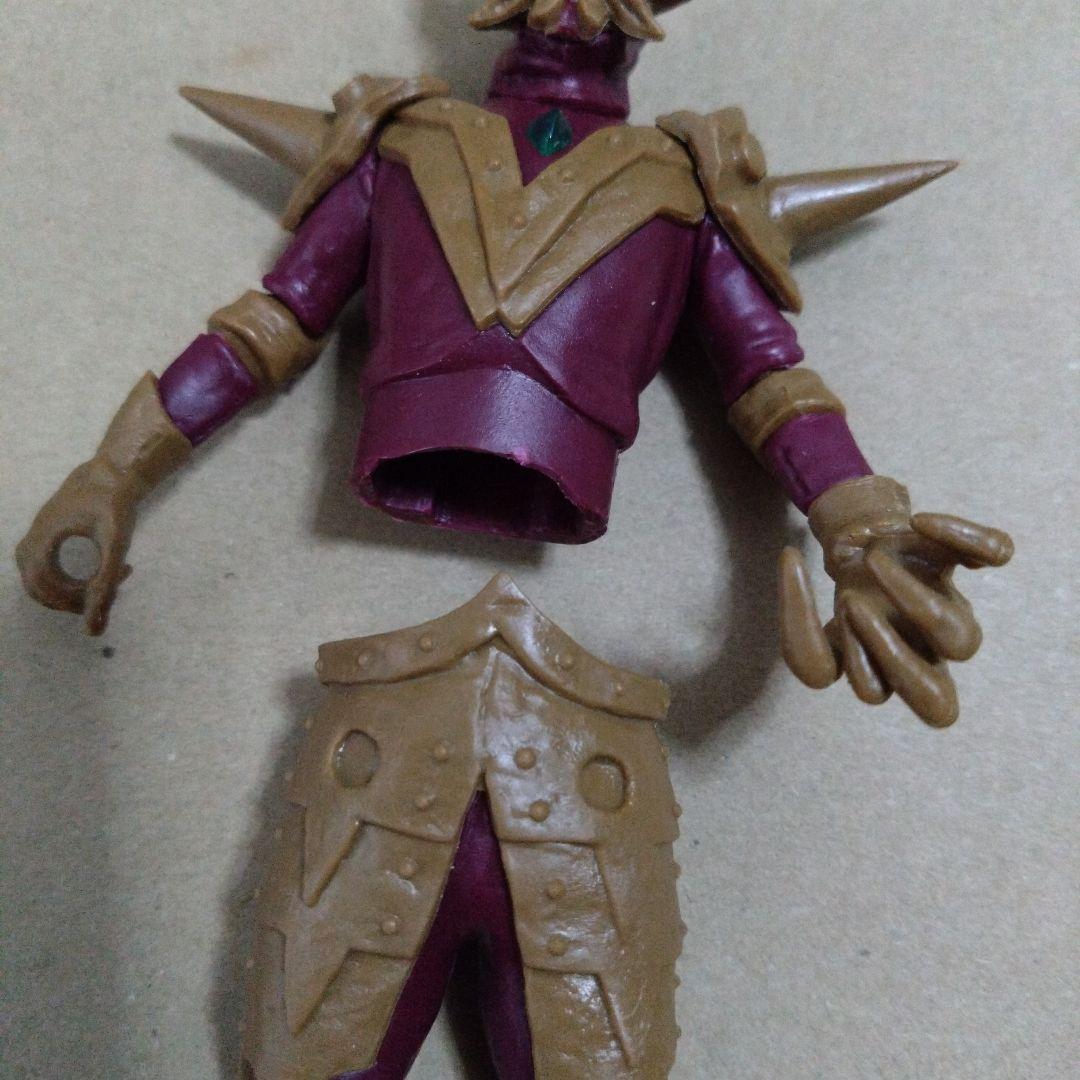 d*9様 アルティメットルミナス　ウルトラマン　16個