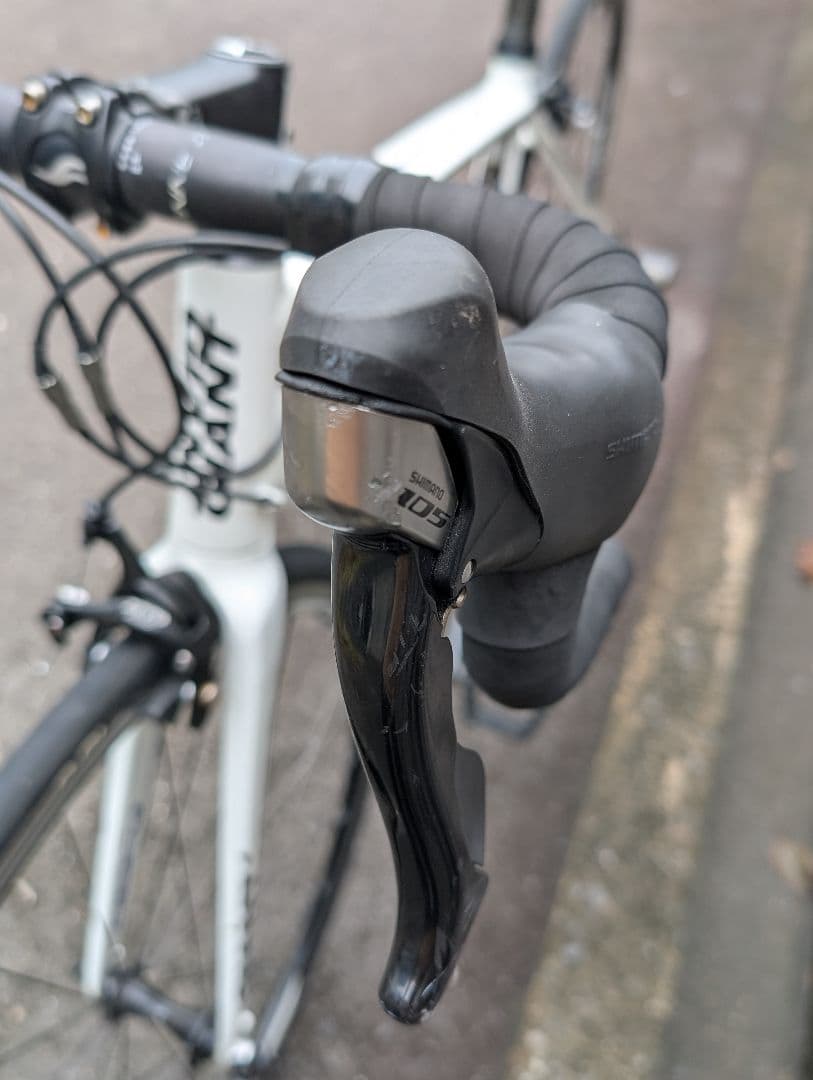 【ちょっとだけ訳あり】GIANT ジャイアント DEFY 2×10s